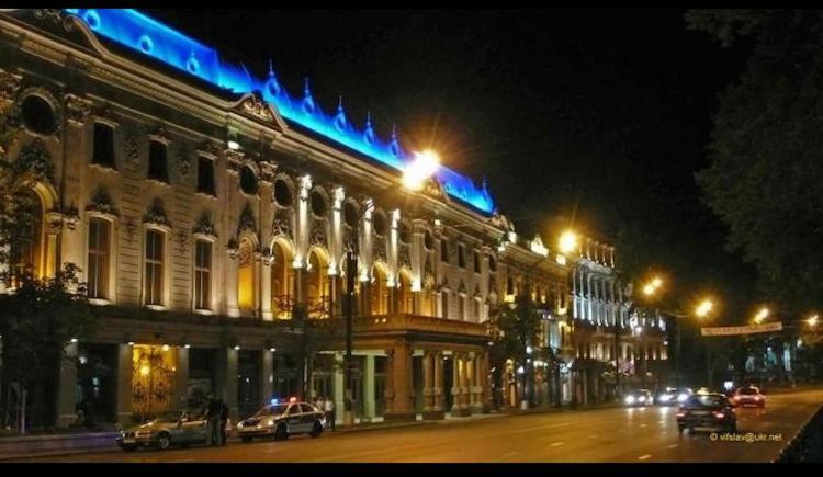 Rustaveli Apartment City Centre Тбилиси Екстериор снимка