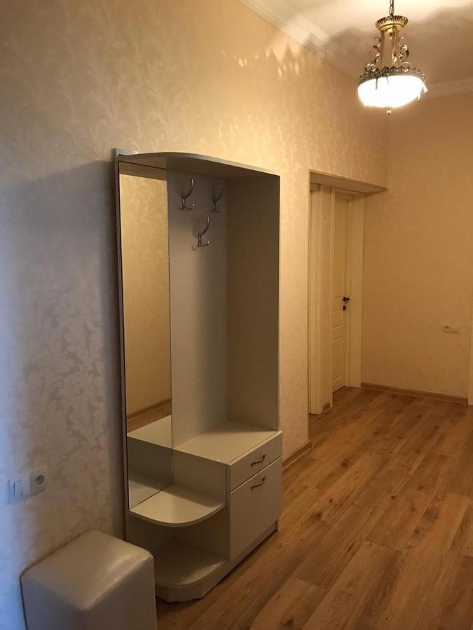 Rustaveli Apartment City Centre Тбилиси Екстериор снимка